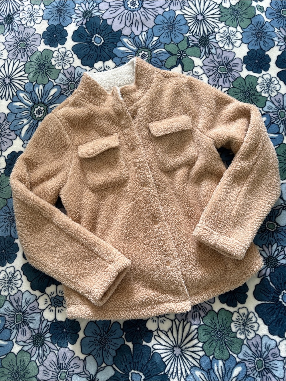 Olivia Sky Soft Sherpa Shacket Tan Cream Snap Front EUC Medium